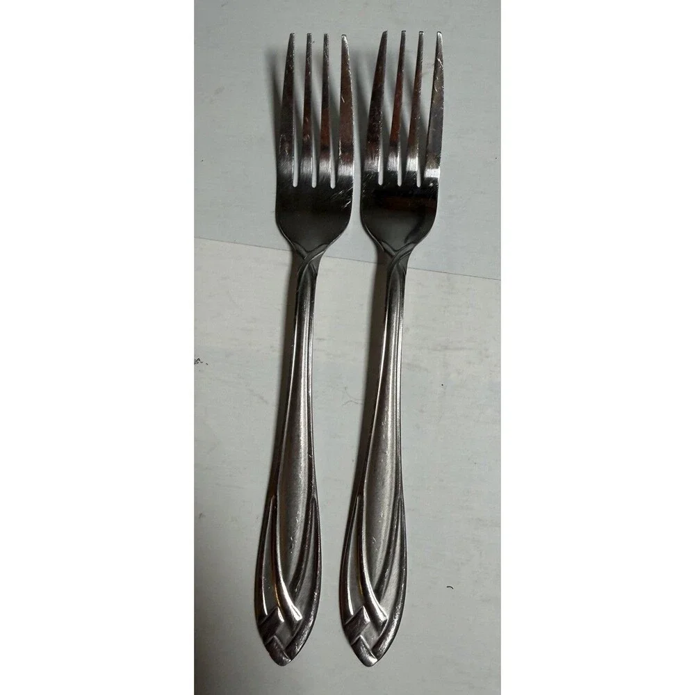 Hampton Silversmiths Lace Frosted stainless Steel Dinner fork. Set Of 2.
